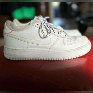 Nike Air Force One White Athletic Fashion Sneakers Shoes Women’s